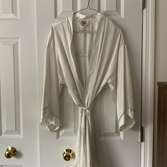 Bride Robe - Picture 5 of 5